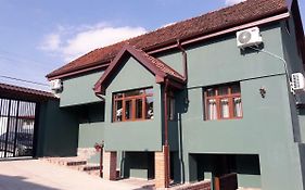 Oravitza Inn
